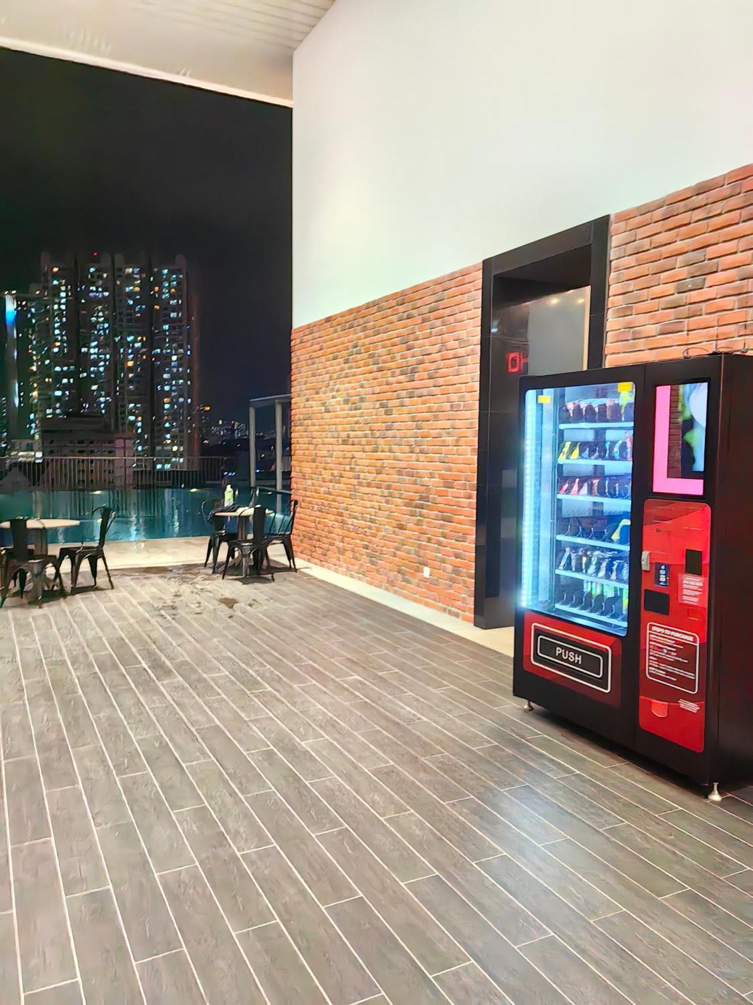 Chambers Residence Klcc By Purple Orchid Kuala Lumpur Exterior photo